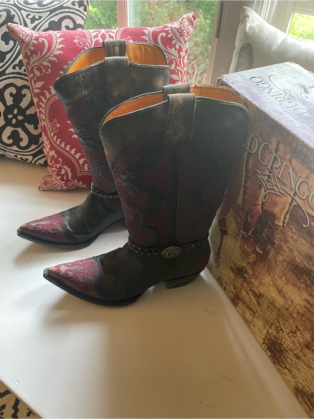 Old Gringo Black Leather Western Boots with Red Embroidered Details - Picture 3 of 3
